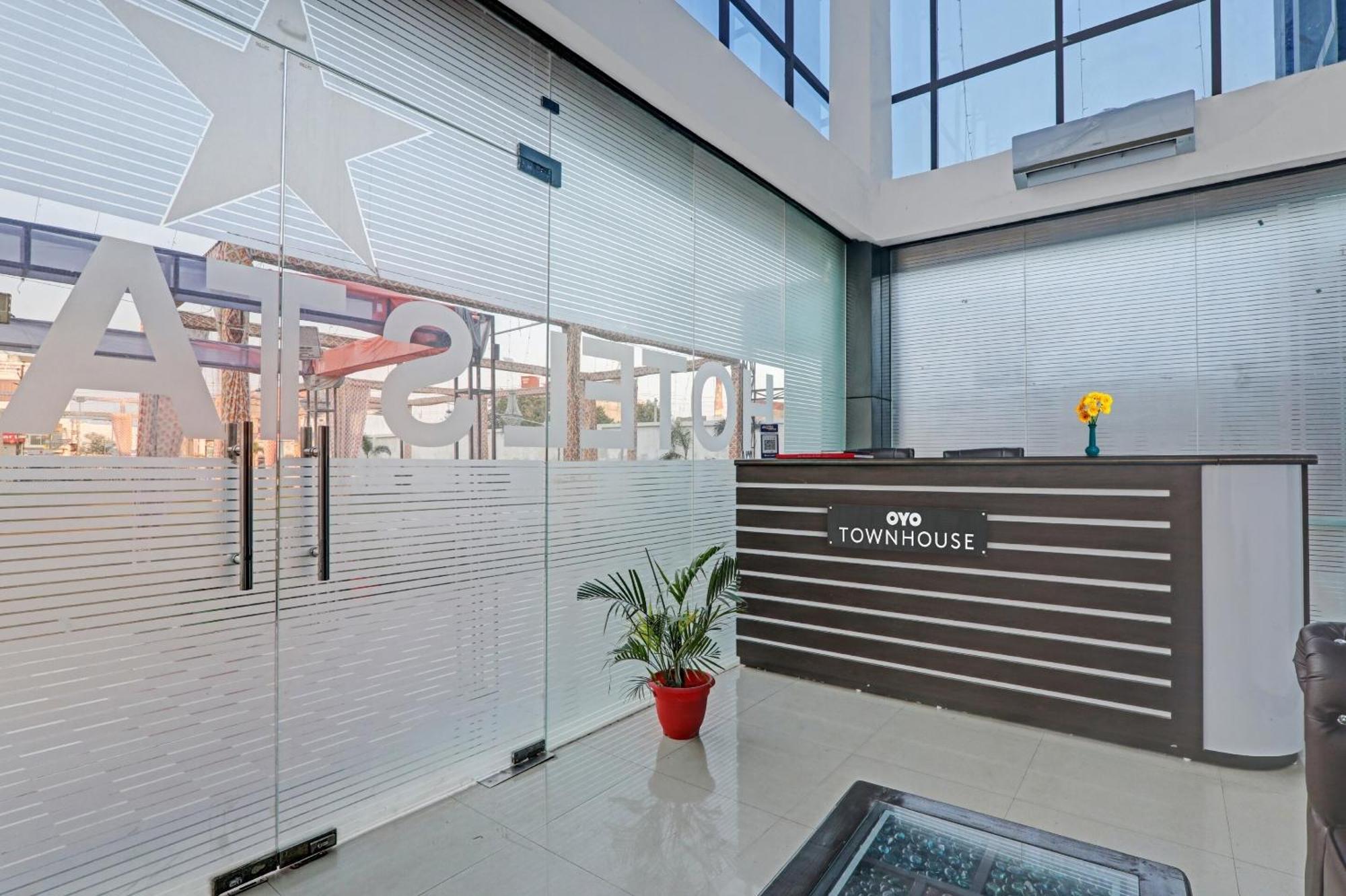 Collection O Starfield Hotel Lucknow Exterior photo